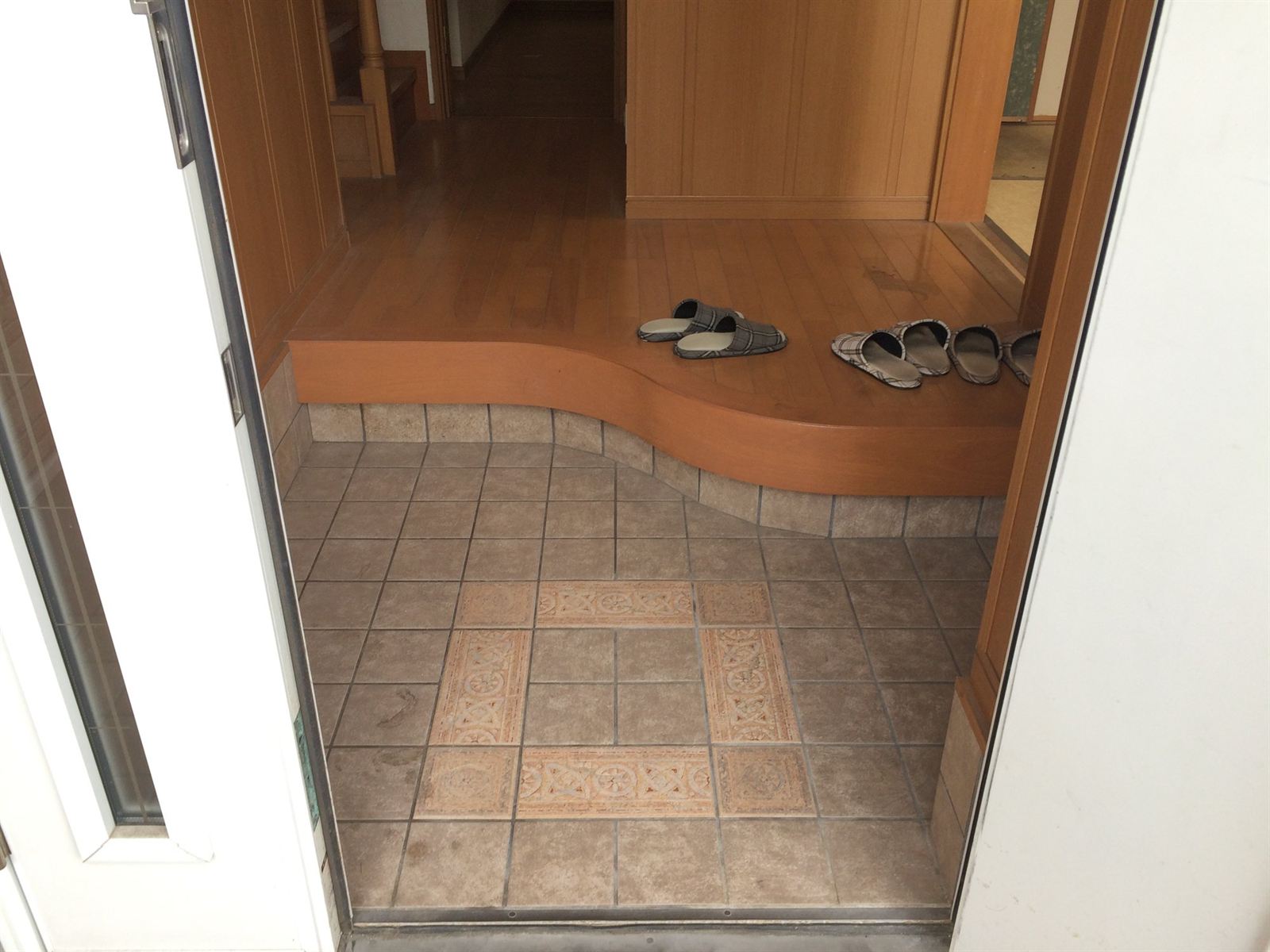 玄関の施工前