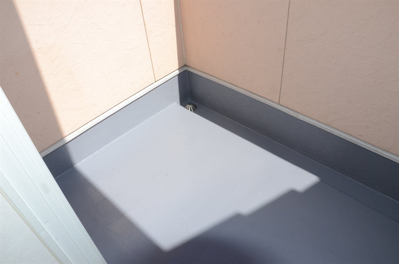 施工事例 02 のバルコニー（防水のやり直し）